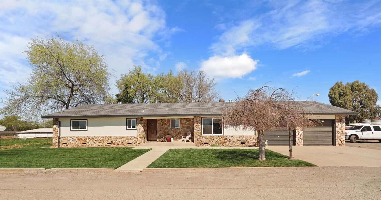 Property Photo:  28600 N Sowles Road  CA 95632 