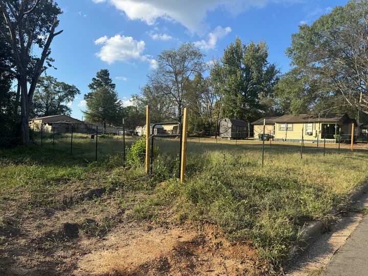 Property Photo:  R-29377 4th Street  TX 75961 