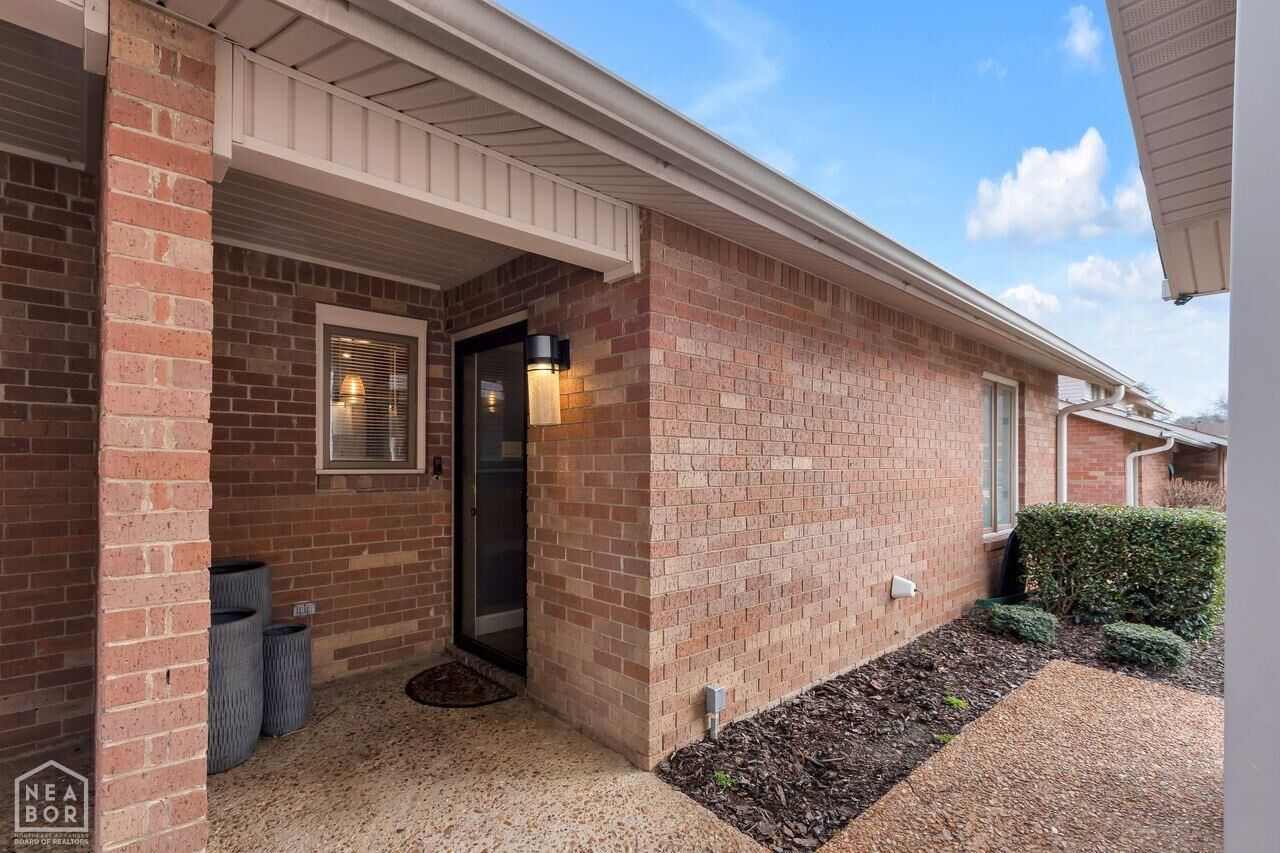 Property Photo:  2733 Greenbriar Drive  AR 72401 