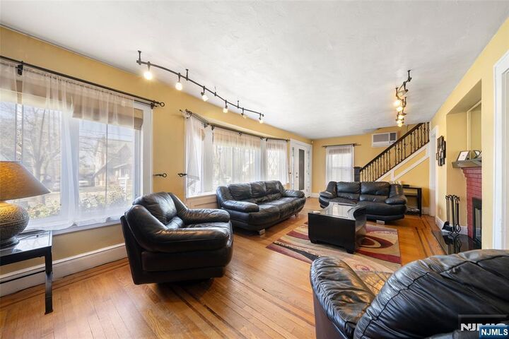 Property Photo:  185 Larch Avenue  NJ 07666 