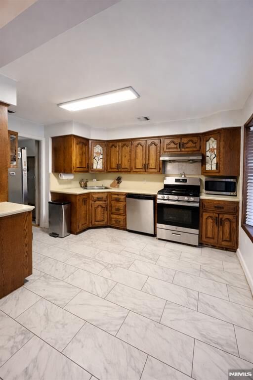 Property Photo:  71 Stewart Street  NJ 07627 