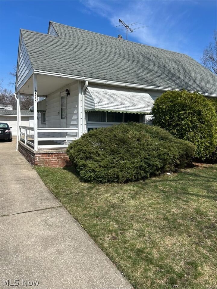 Property Photo: 15513 Walvern Boulevard OH 44137
