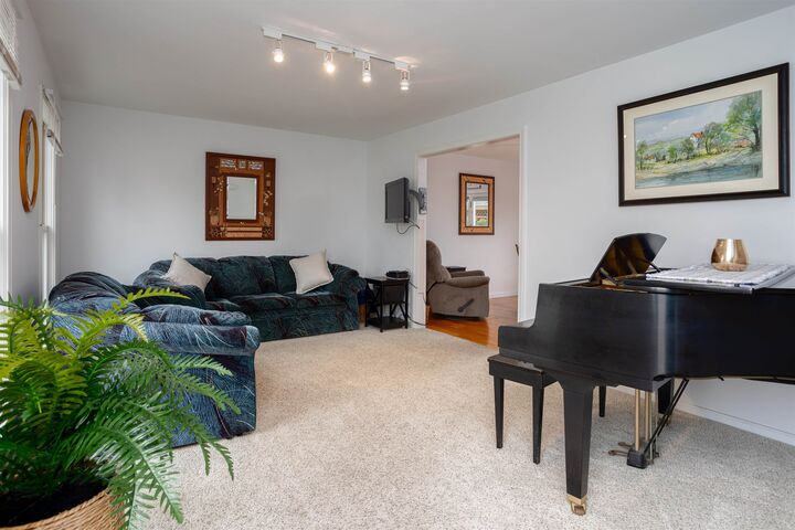 Property Photo:  266 Isham Circle  VT 05495 