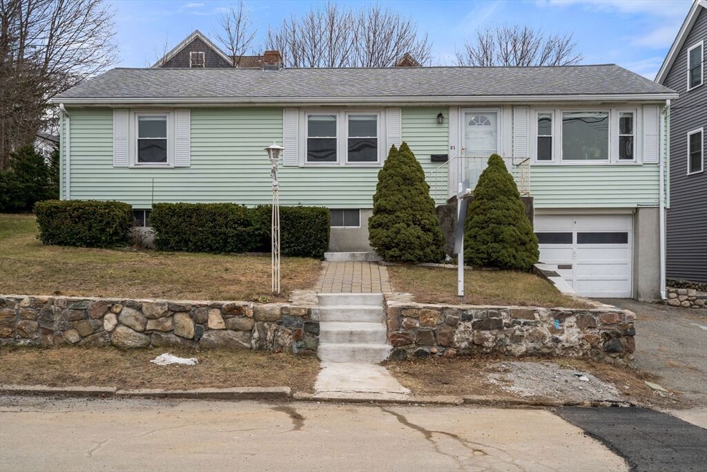 Property Photo:  21 Lakeview Ave  MA 02451 