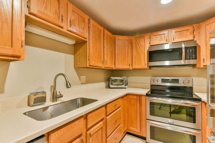 Property Photo: 44 Elm St 306 MA 01609