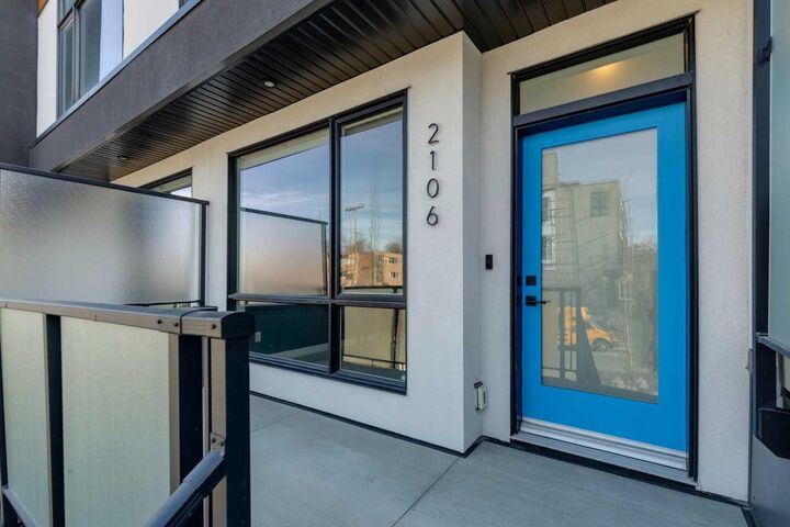 Property Photo:  2106 17A Street SW  AB T2T 4R8 