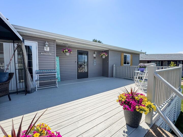 Property Photo: 25 Keystone Place AB T7S 0B2