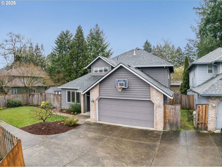 Property Photo:  892 SE 54th Ave  OR 97123 