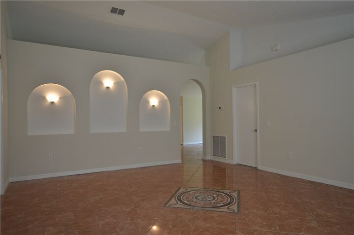 Property Photo: 8846 104th Avenue FL 32967