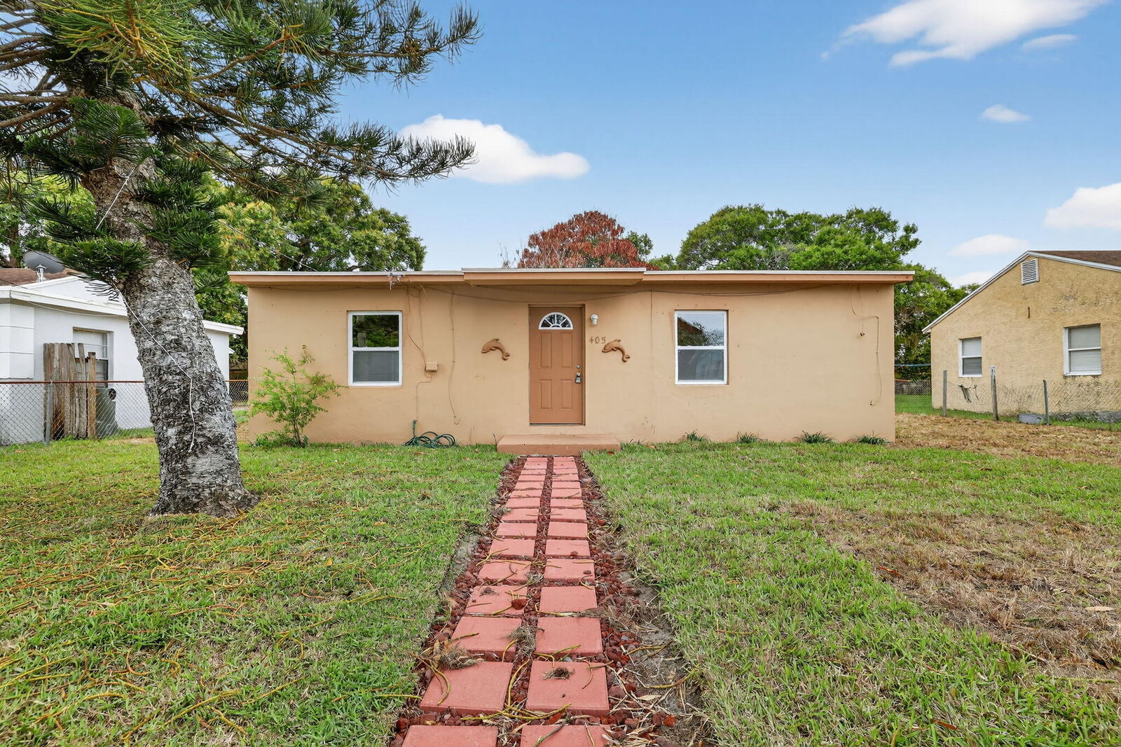 Property Photo:  405 N 22nd Street  FL 34950 