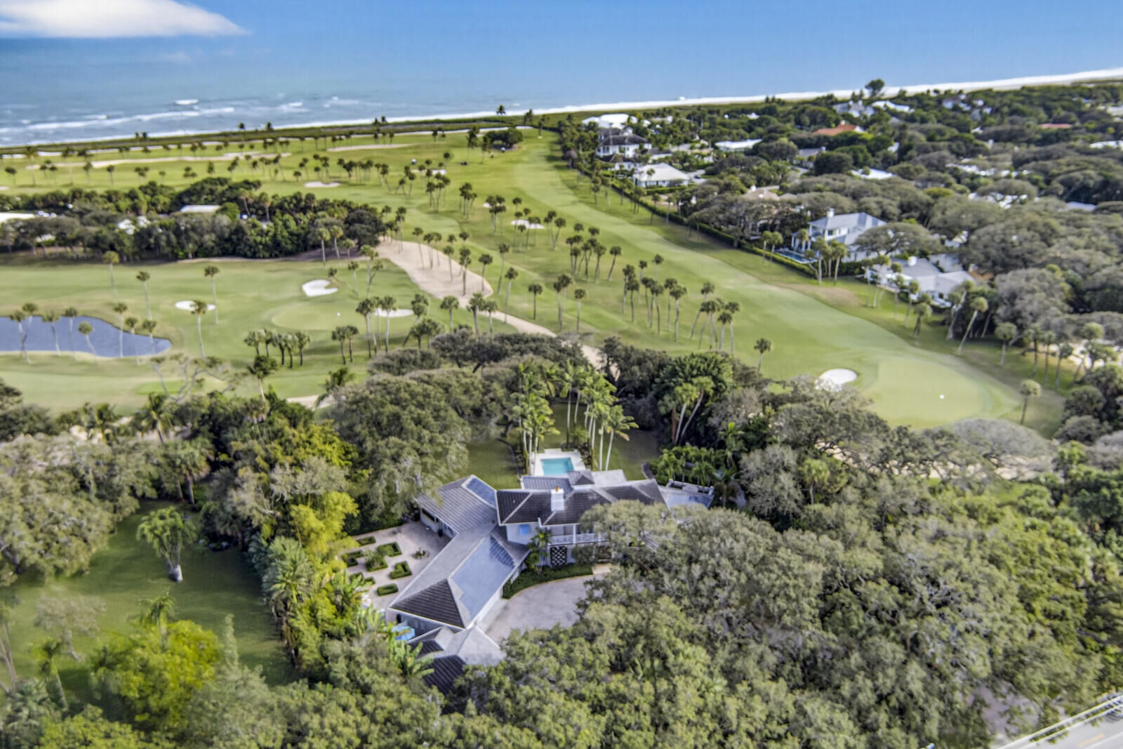 Property Photo:  2010 Club Drive  FL 32963 