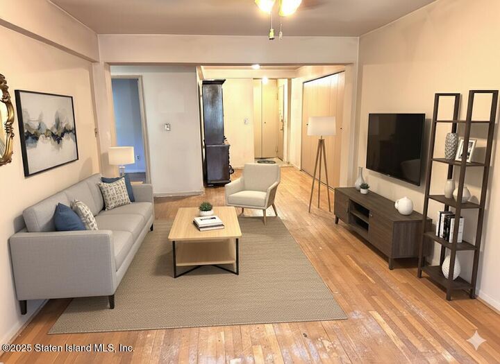 Property Photo:  50 Fort Place A3j  NY 10301 