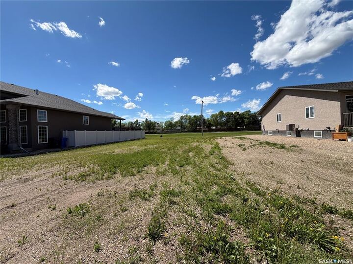 Property Photo:  77 Good Spirit Crescent  SK S3N 0X1 