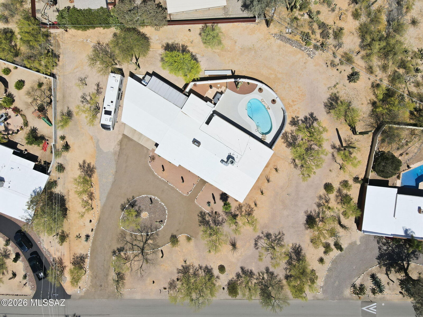 Property Photo: 900 W Las Palmas Drive AZ 85704