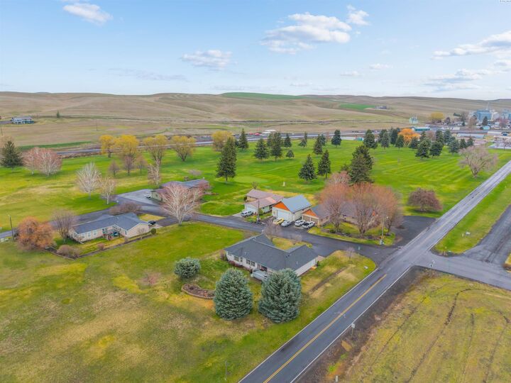 Property Photo: 1 N Heglar Ln WA 99171