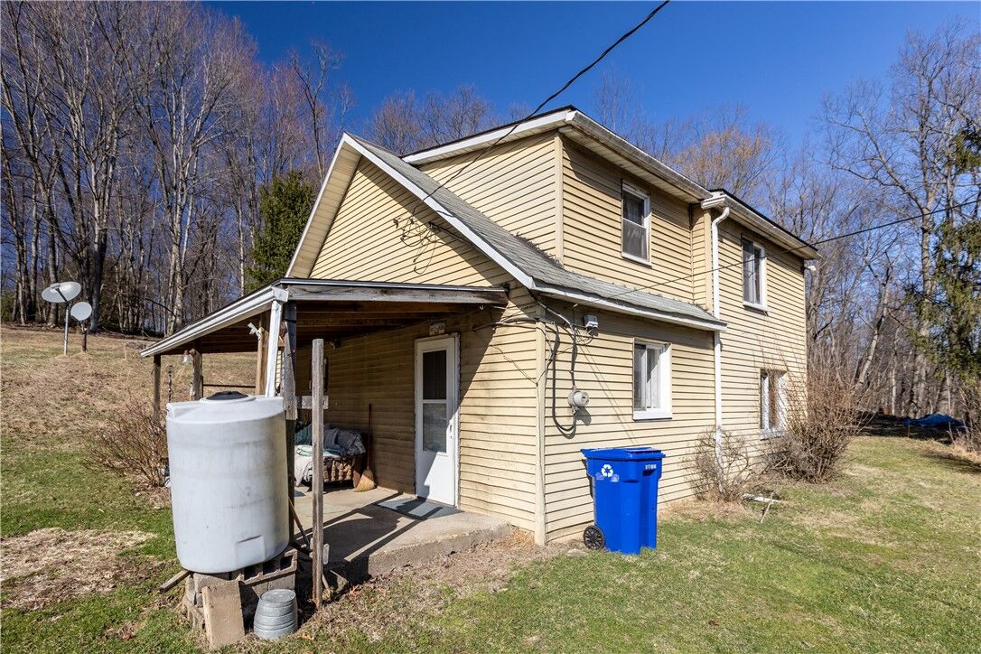 Property Photo:  407 And 411 Mowry Rd  PA 15061 