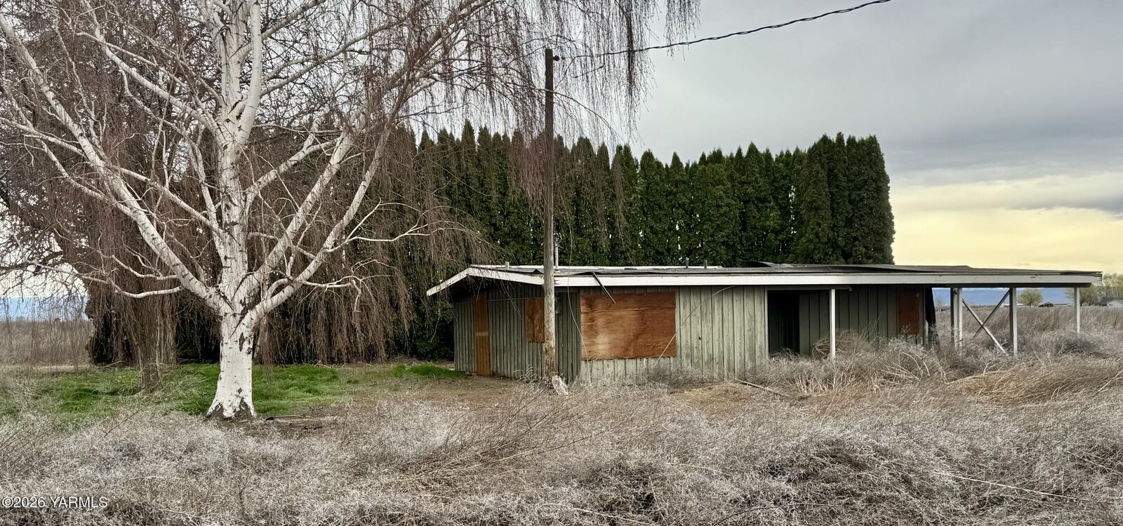 Property Photo:  9250 Campbell Rd  WA 98948 