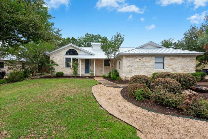 Property Photo:  140 Donna Drive  TX 78676 