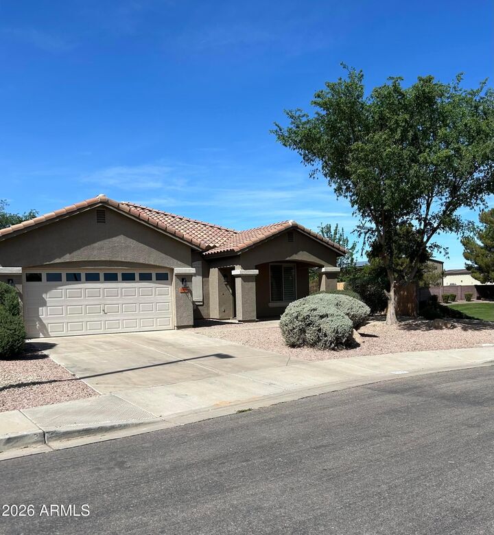 Property Photo: 7024 S Claiborne Avenue AZ 85298