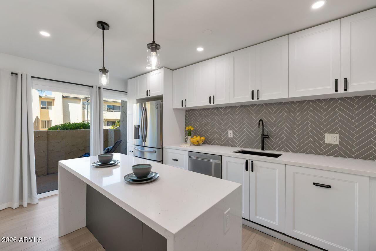 Property Photo:  8055 E Thomas Road E117  AZ 85251 