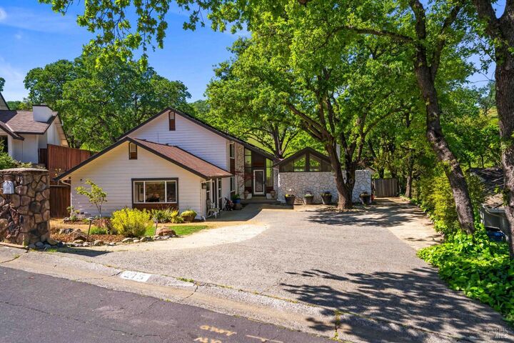 Property Photo:  215 Wykoff Drive  CA 95688 