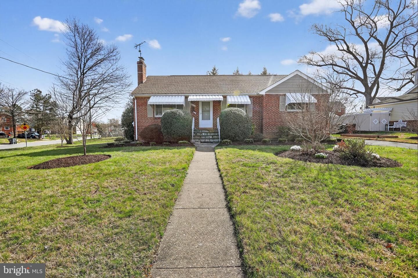 Property Photo: 6001 Dinwiddie Street VA 22150