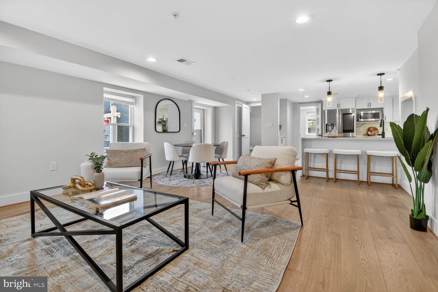 Property Photo:  2931 11th Street NW 1  DC 20001 