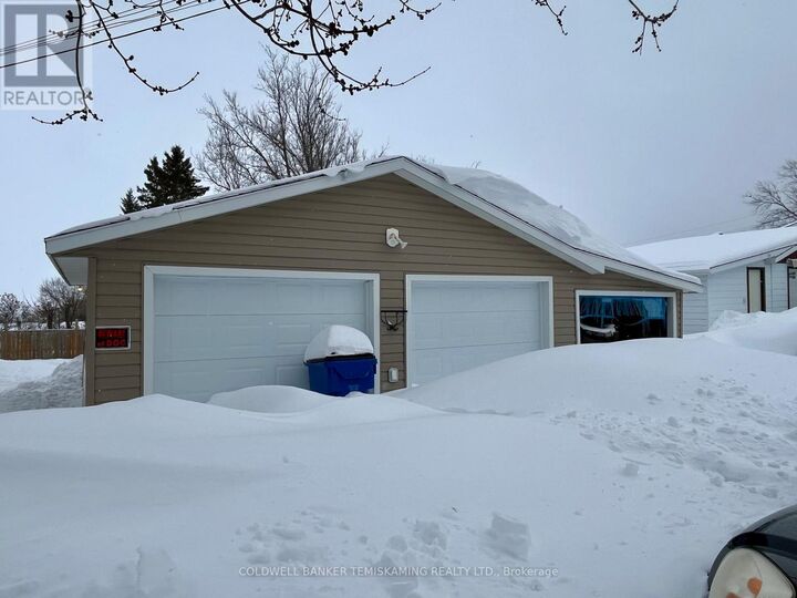 Property Photo:  285 Georgina Avenue  ON P0J 1K0 