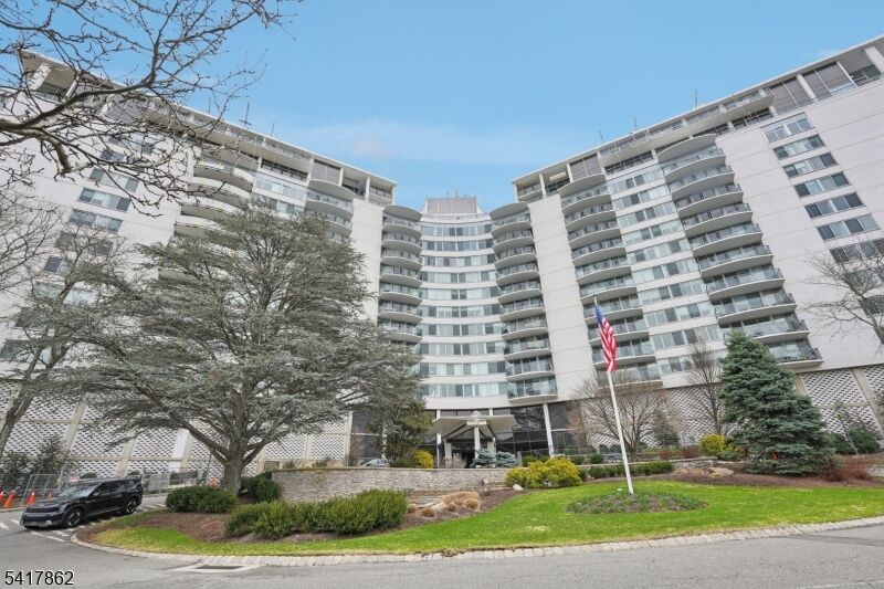 Property Photo:  1 Claridge Dr 104  NJ 07044 