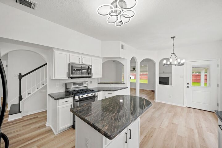 Property Photo:  8907 Aberdeen Park Drive  TX 77095 