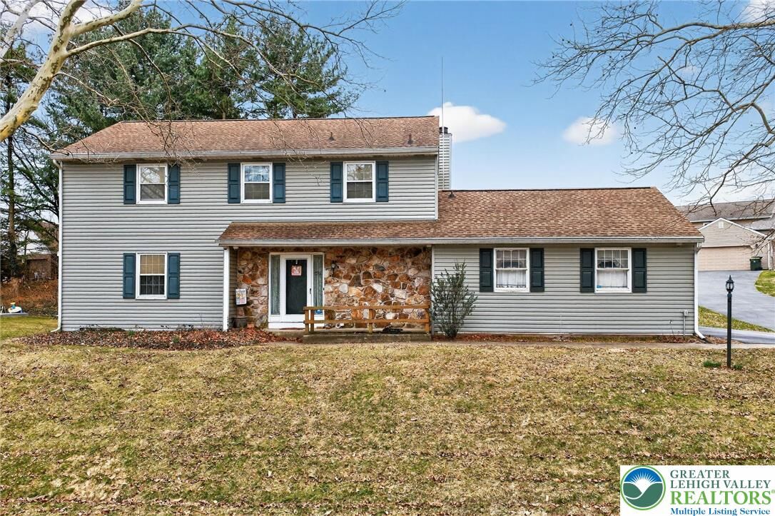 Property Photo: 7914 Woodsbluff Run PA 18051