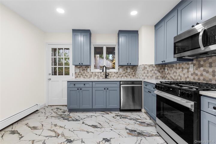 Property Photo:  27 Mountain Avenue 1  NY 10549 