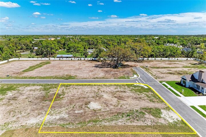 Property Photo:  6610 Lyla Lane  FL 34241 