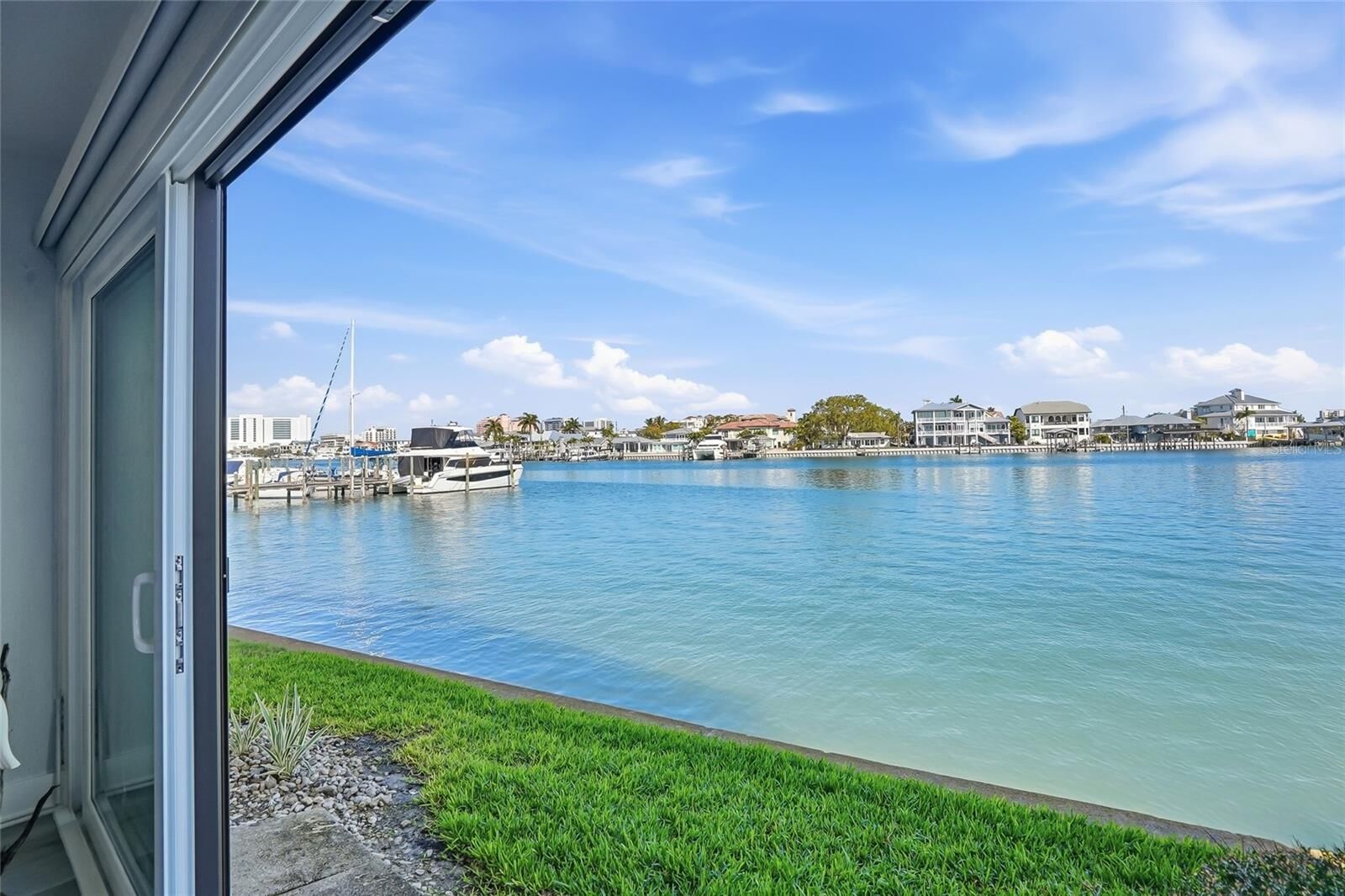 Property Photo: 868 Bayway Boulevard 101 FL 33767