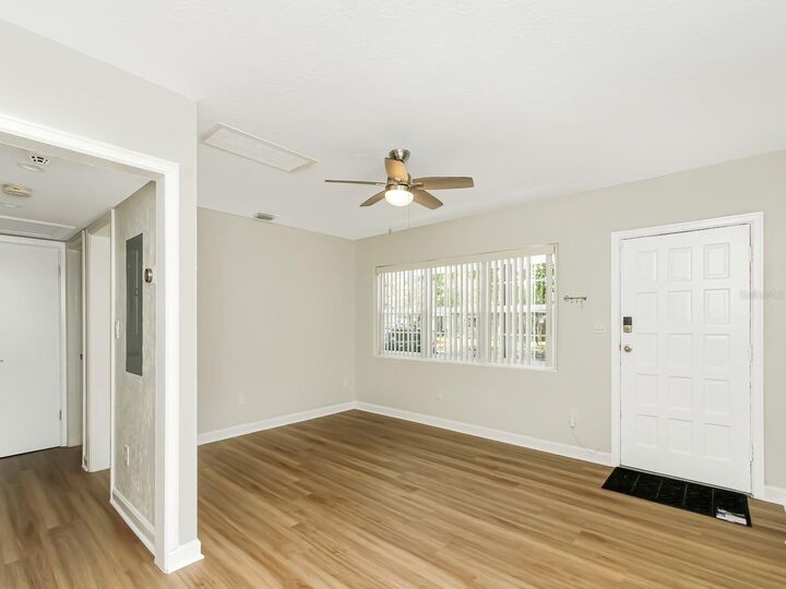 Property Photo:  750 Essex Place  FL 32803 