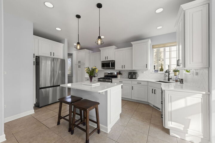 Property Photo:  621 Western Drive  IL 60542 