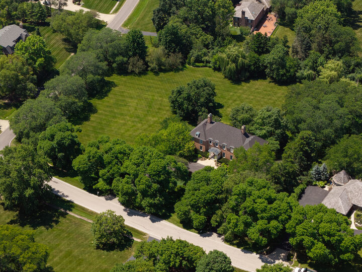 Property Photo:  568 Plymouth Drive  IL 60067 