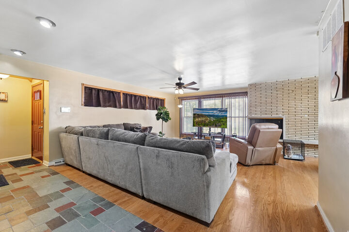 Property Photo:  4437 W 100th Street  IL 60453 