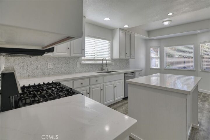 Property Photo:  2205 Oakcrest  CA 95453 