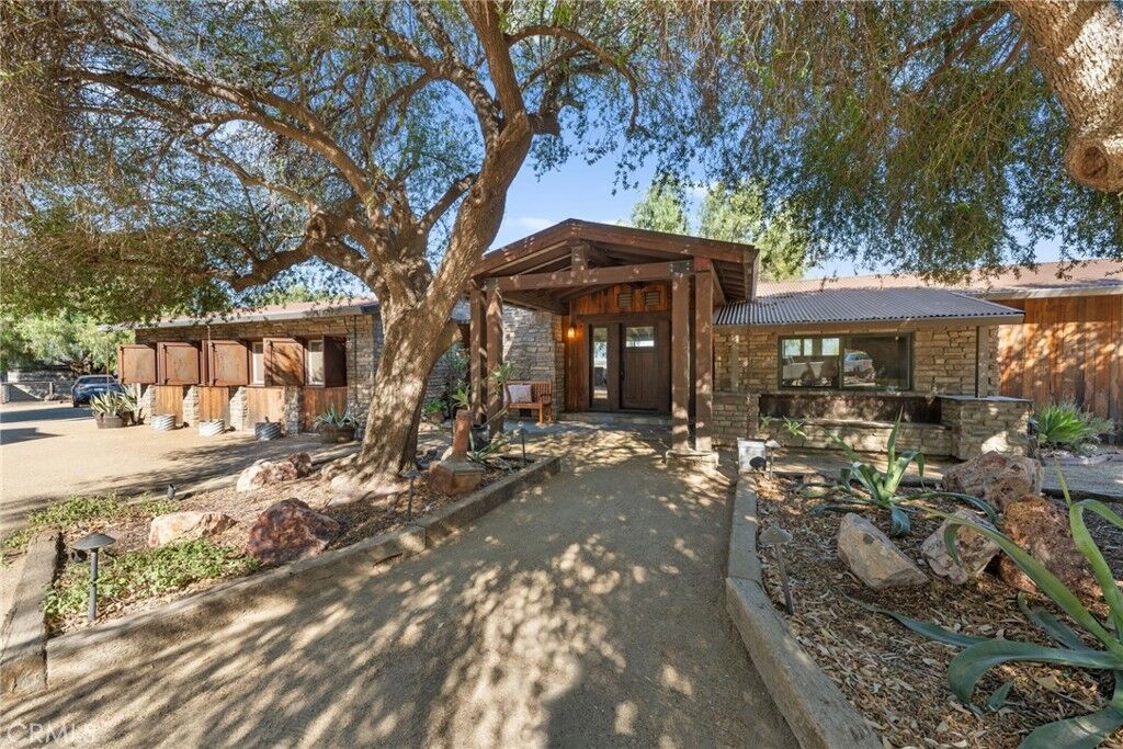 Property Photo:  42809 Guava  CA 92562 