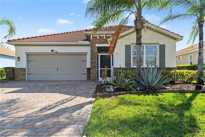 Property Photo:  15154 Yellow Wood Drive  FL 33920 