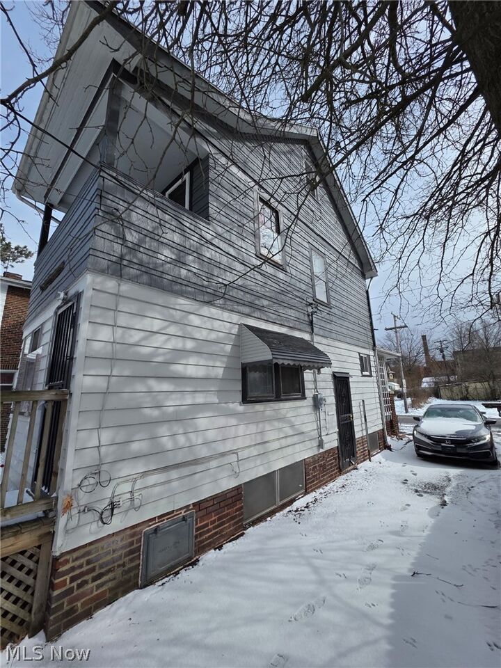 Property Photo:  14013 Milverton Road  OH 44120 