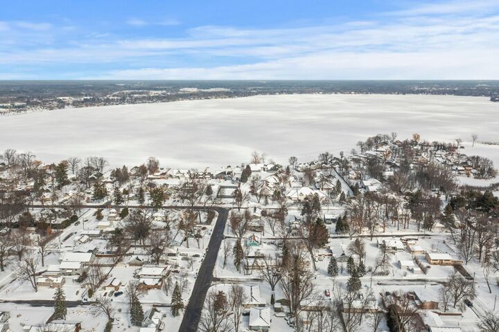 Property Photo:  1007 S Shore Drive  MN 55025 