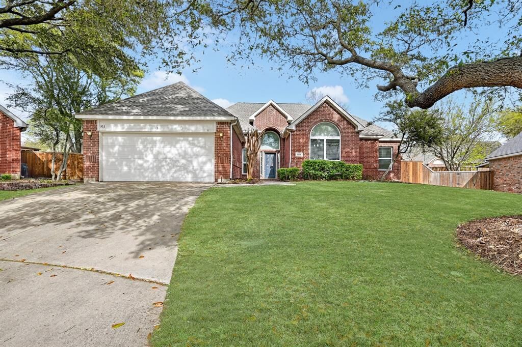 Property Photo: 103 Hunters Court TX 75072