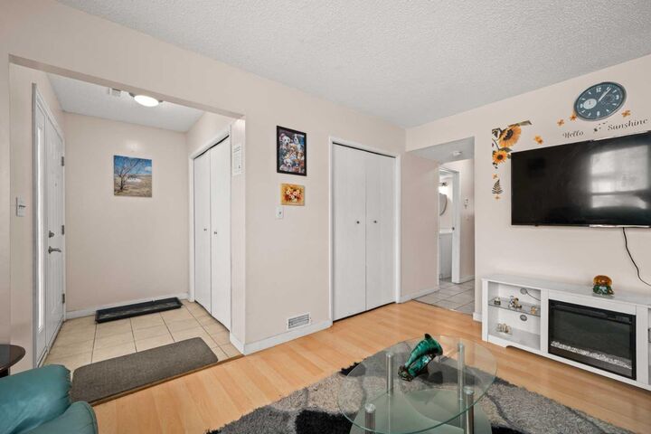Property Photo: 124 Berkley Way NW AB T3K 1B6