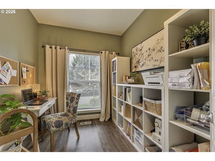 Property Photo:  2084 SE 48th Ave  OR 97123 