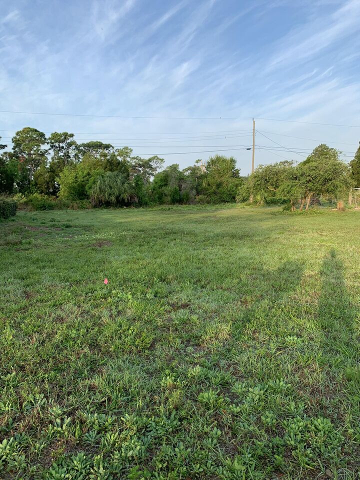 Property Photo:  8065 126th Street  FL 32958 