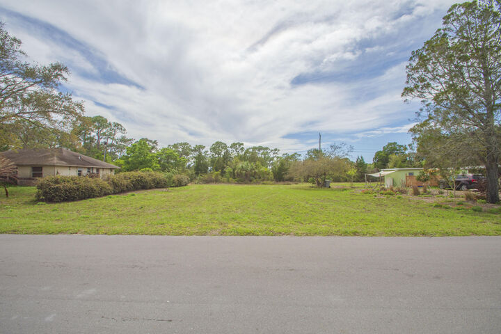 Property Photo:  8065 126th Street  FL 32958 