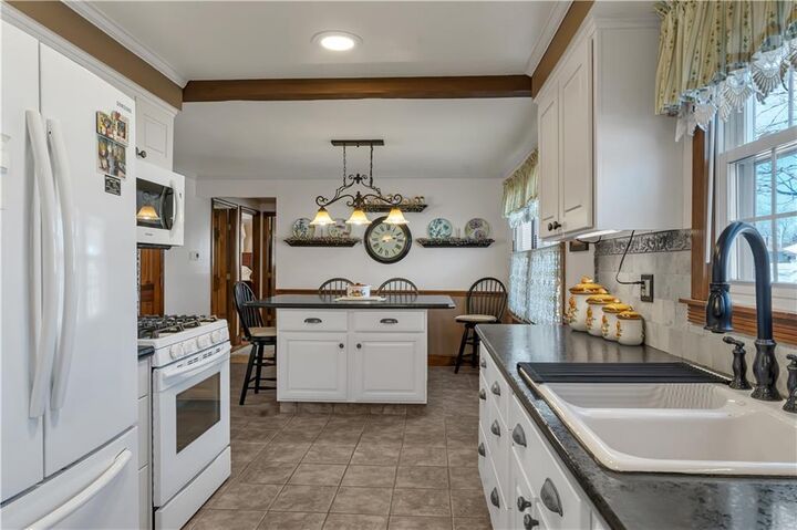 Property Photo:  255 Knollwood Drive  RI 02895 