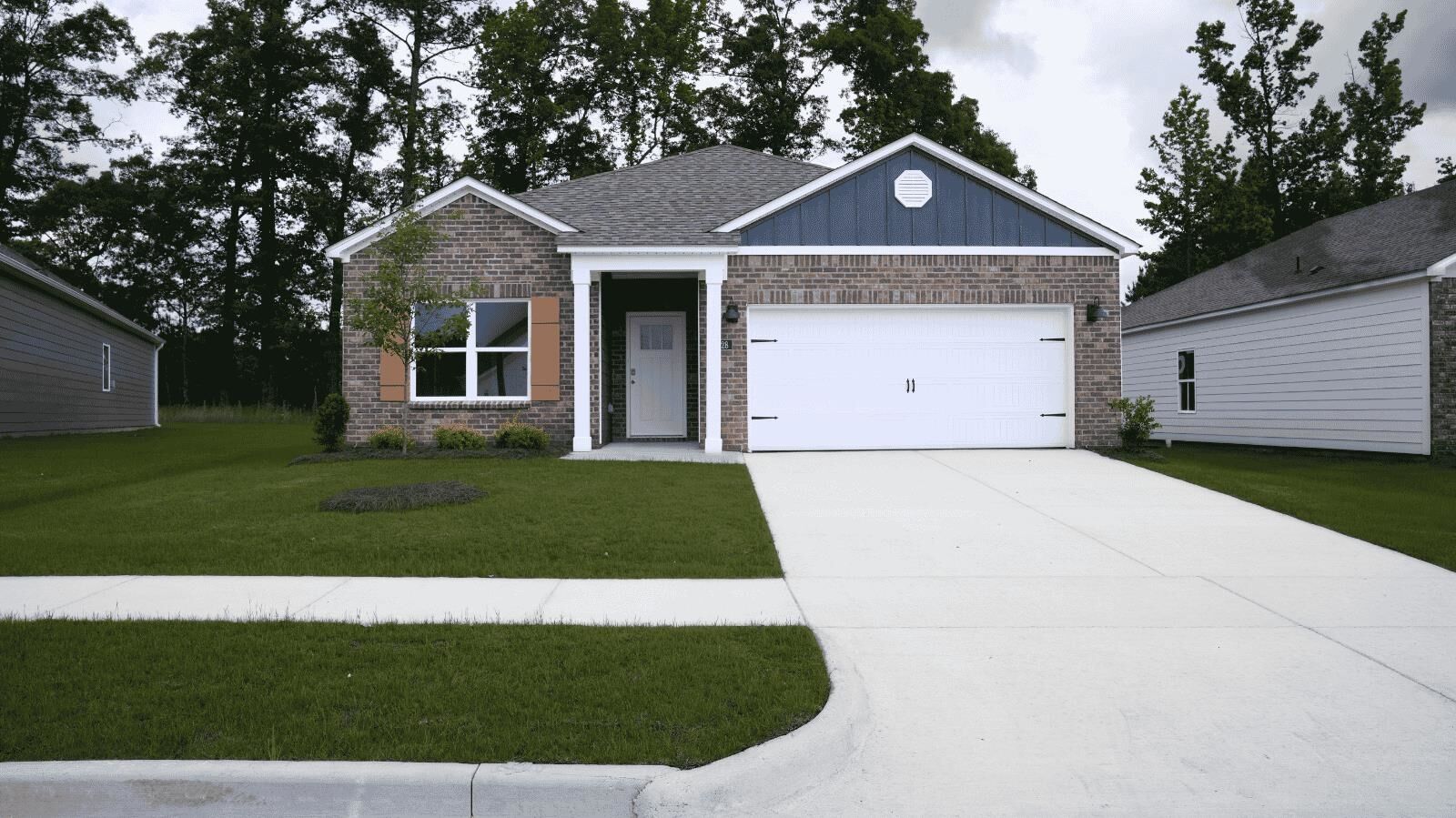 Property Photo: 328 Ashland Dr SW AL 35077